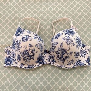 Victoria’s Secret Blue White Toile Floral Body Lightly Lined Demi 40D NWT